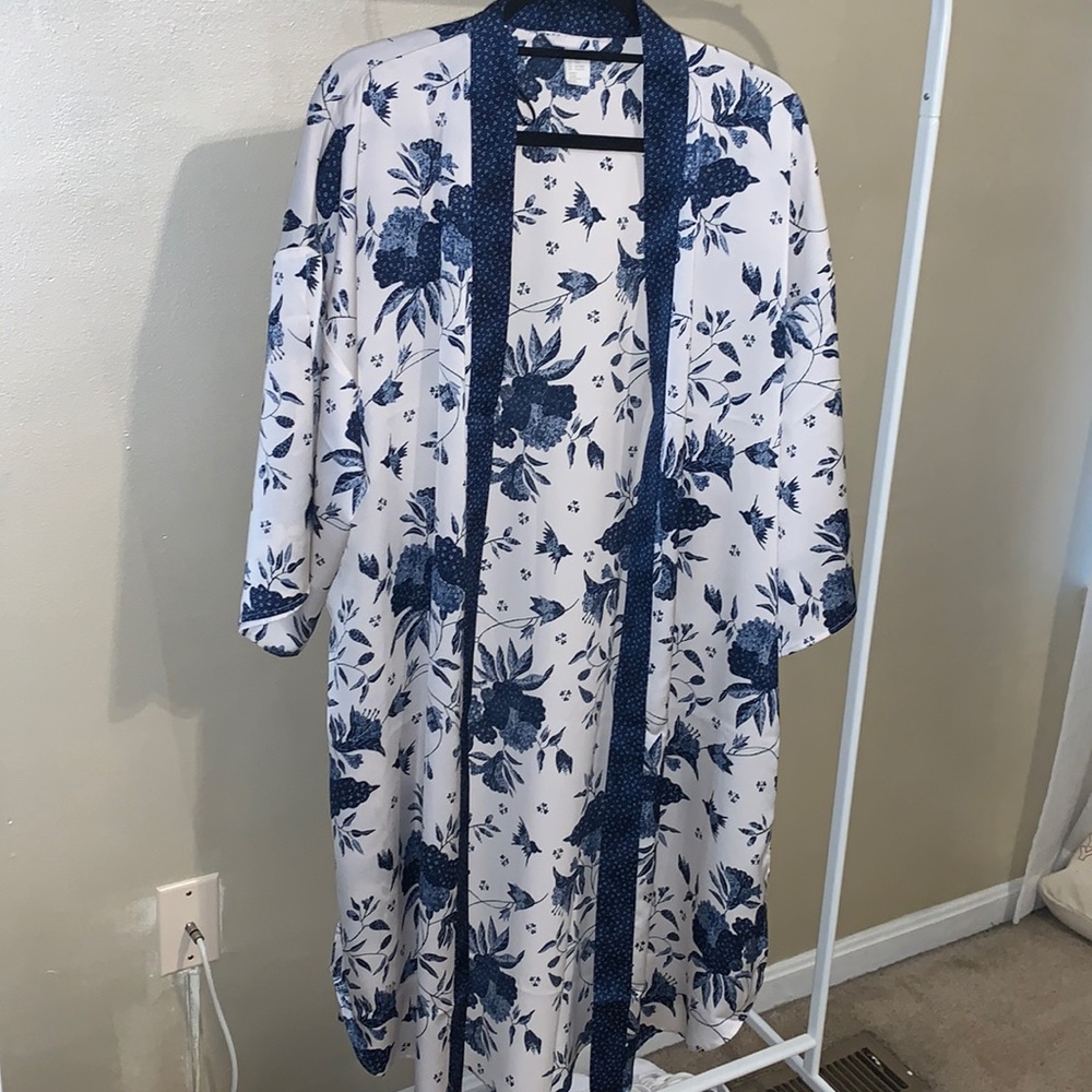 H&M Crêped Satin Kimono New without Tags